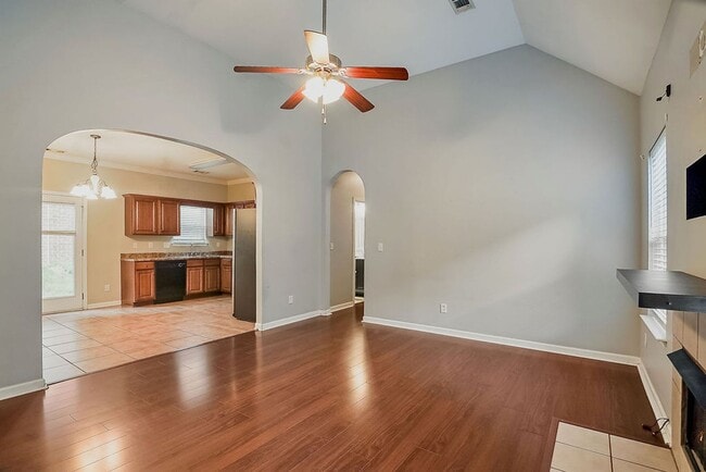 2742 Oxmoor Way