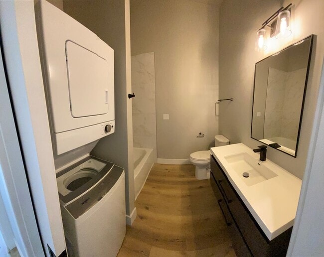 Photo - Stylish 1BD Condo with Modern Finishes Unit 202