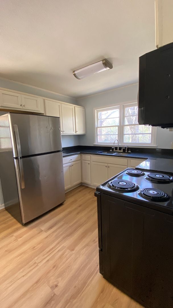 Photo - Fosters, Al House