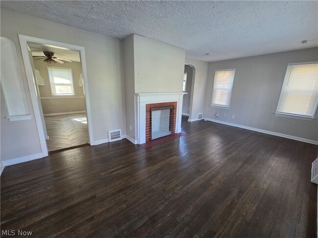 Photo - 994 Yellowstone Rd