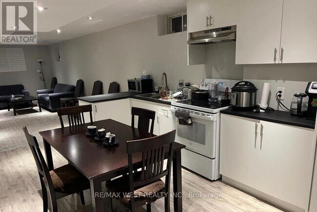 Photo - 82 Antique Dr