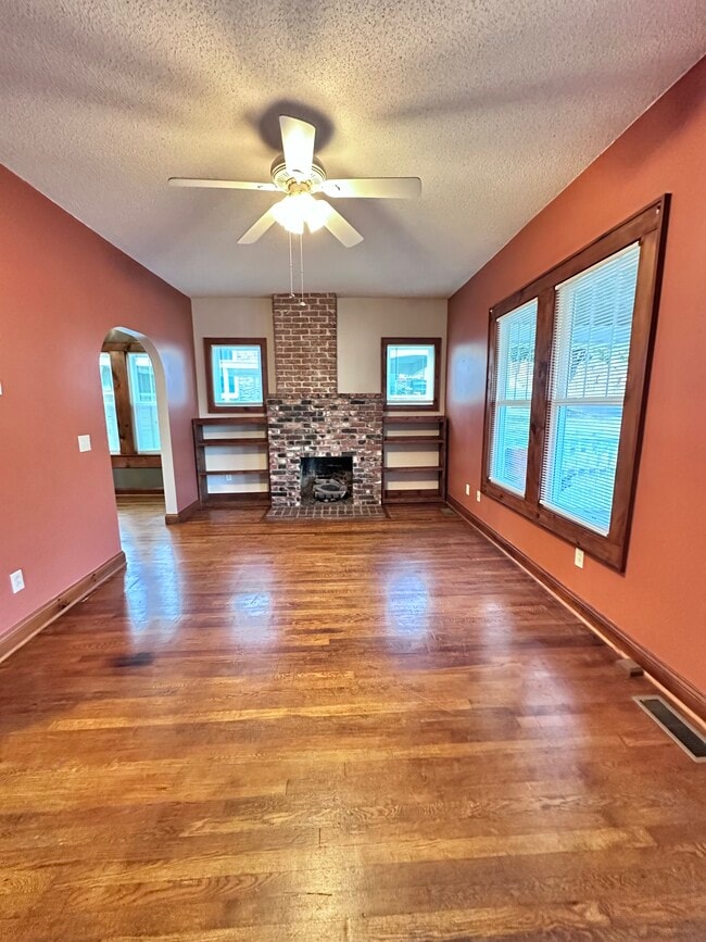 Photo - 923 E Hillcrest Dr Unit 2