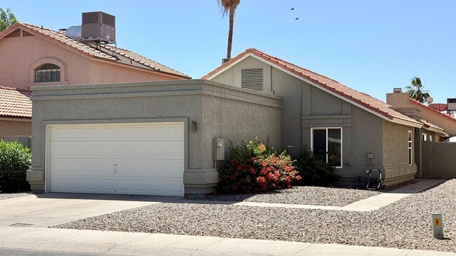 Building Photo - 4431 E Amberwood Dr