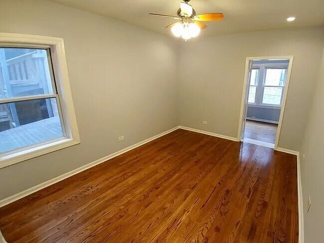 Photo - 5205 S Drexel Ave