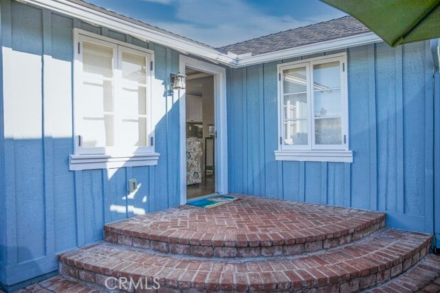 Photo - 1086 Glenneyre St