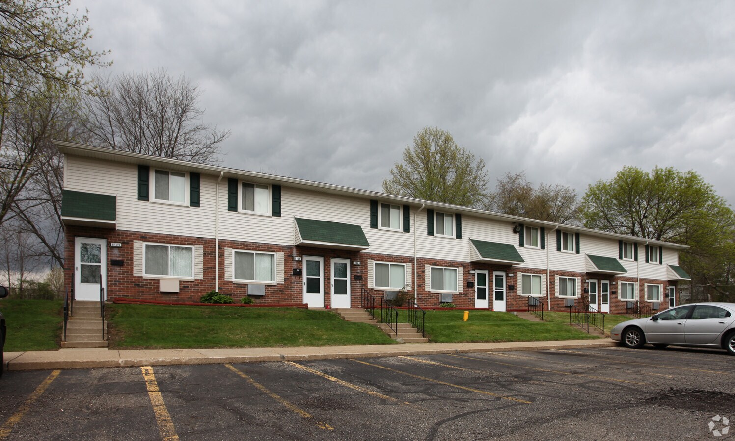 Photo - Yorkview Apartments