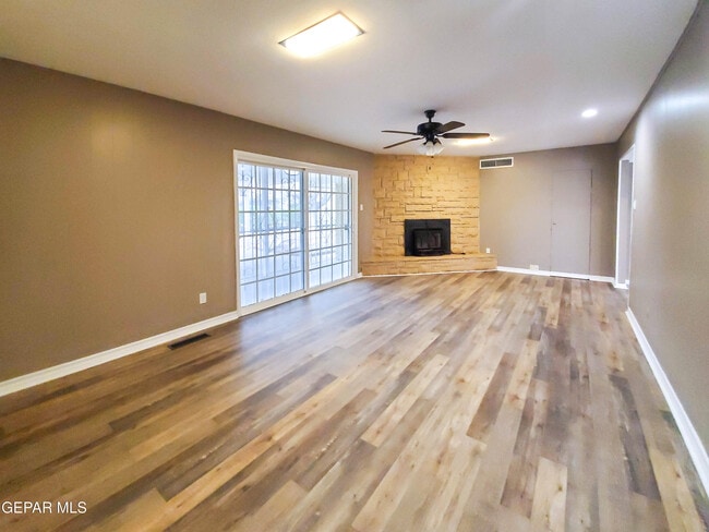 Photo - 4311 N Stanton St