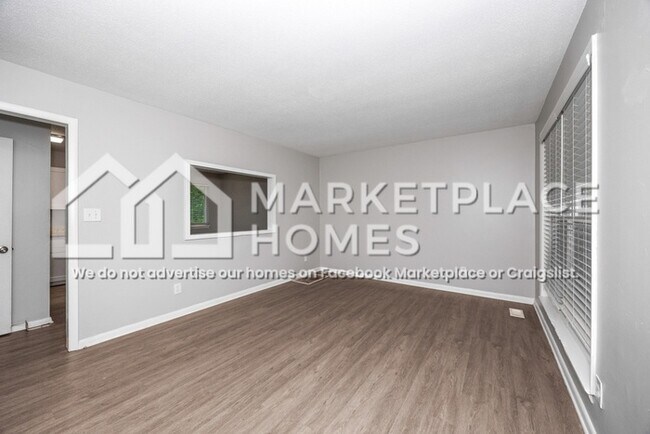 Photo - 4028 Sewall Dr SW