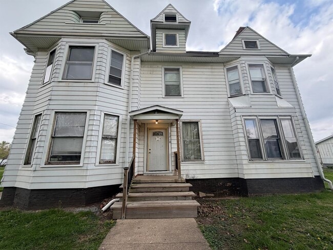 Photo - 1218-2S Walnut-