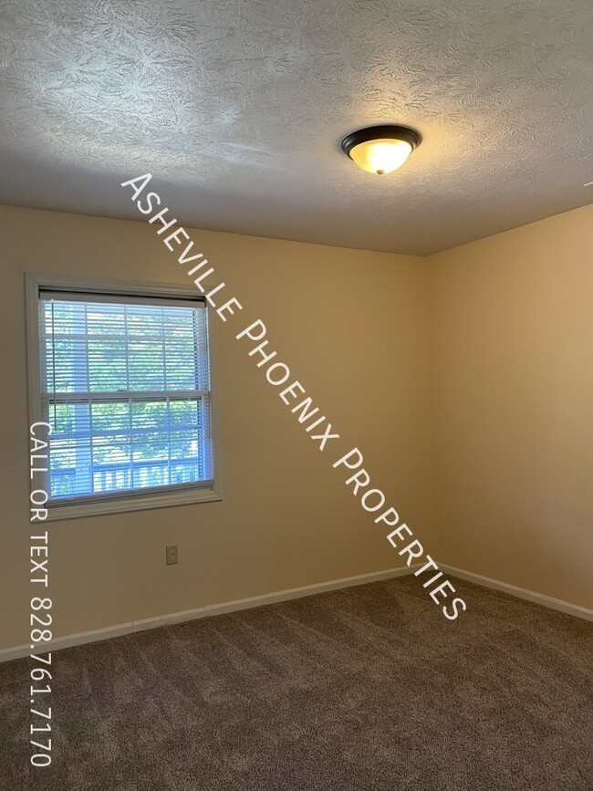Building Photo - 17 Brookcliff Dr Rental