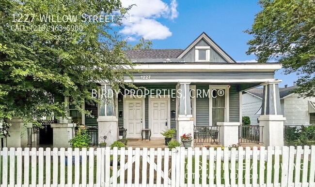 Building Photo - 1227 Willow St Unit 1