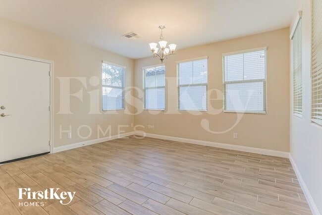 Photo - 257 N Sunrise