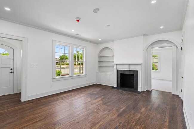 Photo - Perry St LHP