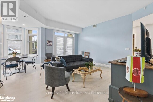 Photo - 10 Bay St E Unit 101