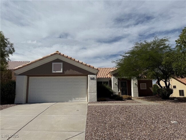 Building Photo - 10816 Clear Meadows Dr Rental