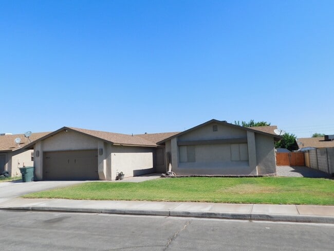 Photo - 4 BEDROOM HOME IN COLLEGE PARK!