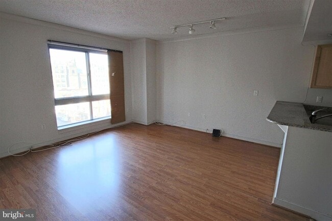 Photo - 777 7th St NW Unidad 634