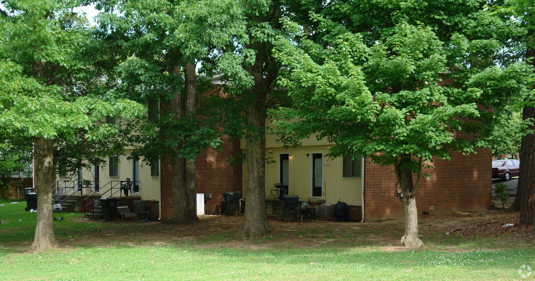 Photo - 3821-3833 Jackson St