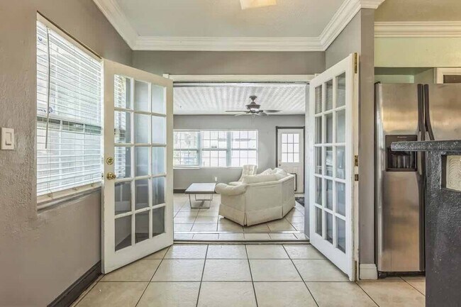 Photo - 911 26th St Ct E