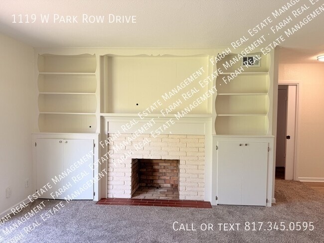 Photo - 1119 W Park Row Dr