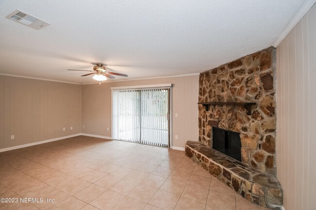 Photo - 8366 Grampell Dr