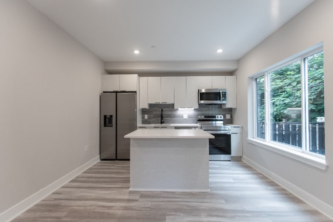 Photo - 665 N 35th St Unit 2