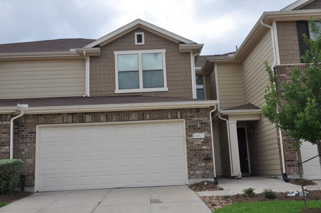 Photo - 16025 Summerville Lake Dr