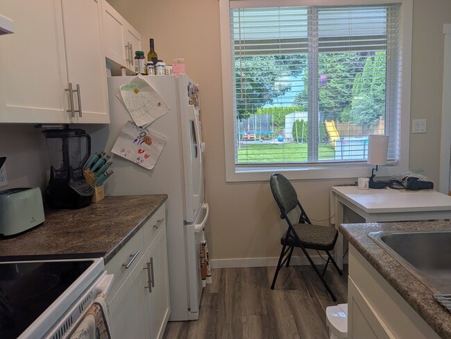 Photo - 1680 Logan Rd Unit B