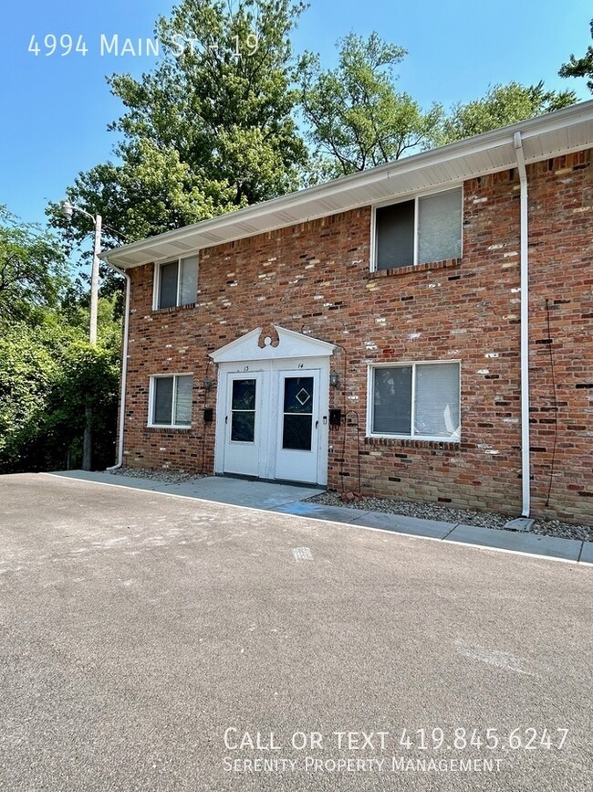 Building Photo - 4994 Main St Rental
