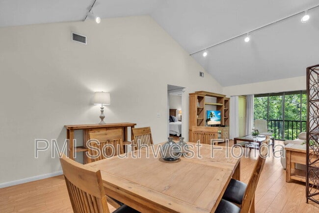Photo - 1626 Brookhouse Dr Unit Bldg 9,  235