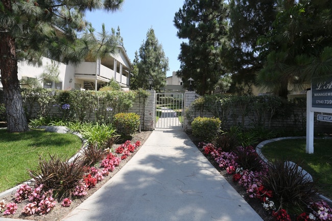 Photo - Park Royal Apartments