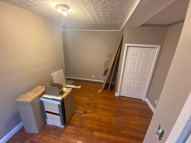 Photo - 112 Marshall St Unidad 2