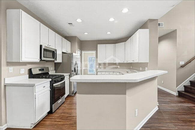 2175 Carlysle Cove Dr
