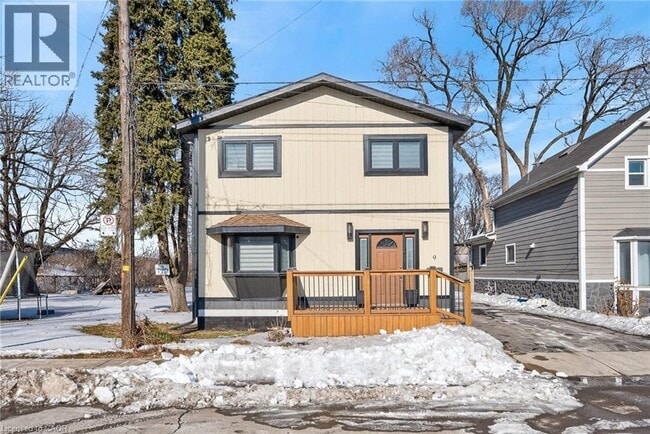 Photo - 9 Bayside Ave