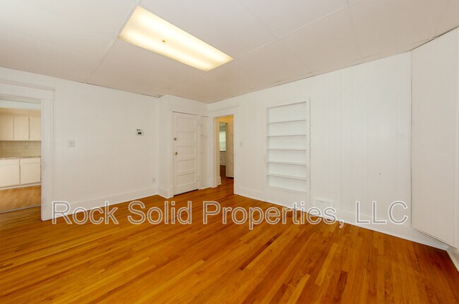 Photo - 506 E 7th St
