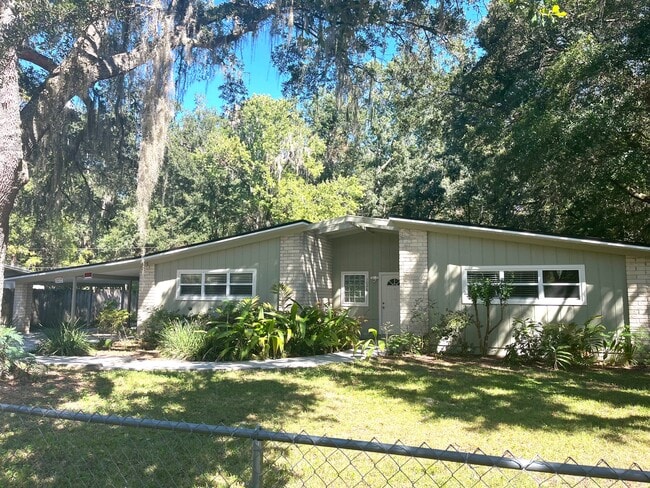 Building Photo - 1026 NE 31st Ave Rental