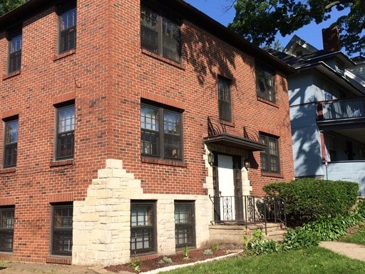 Photo - 410 Castle Pl