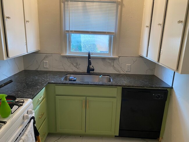 Photo - 221 N Duncan St