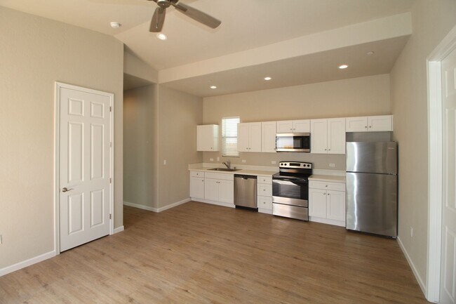Photo - 2345 N Arthur Ave
