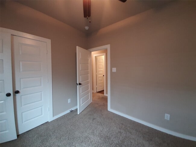 Building Photo - 9864 Grosbeak Ln Rental