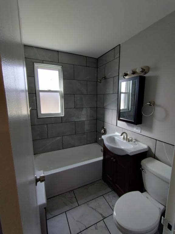 Photo - 1059 Midland Ave