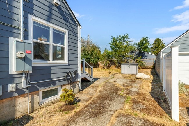 Photo - Bright & Spacious Remodeled Home Near Columbia City, Mt. Baker & Lake Washington