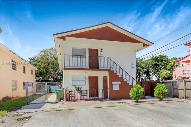 Building Photo - 640 E 2nd Ave Unit A