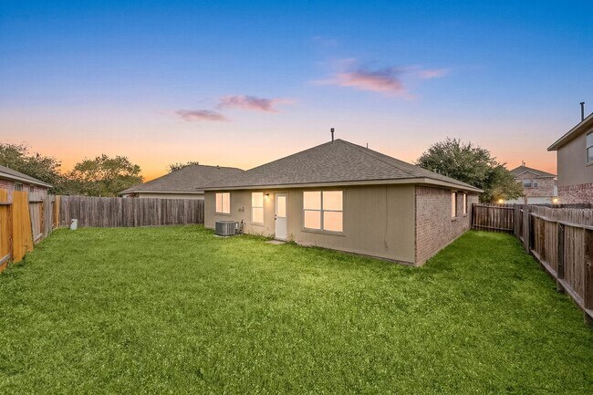 Photo - 29123 Foxingham Cir