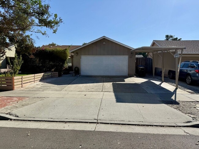 Photo - 726 Shawnee Ln