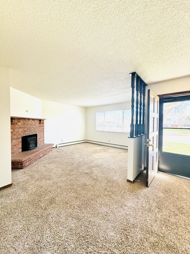 Photo - 1633 Elizabeth Ct