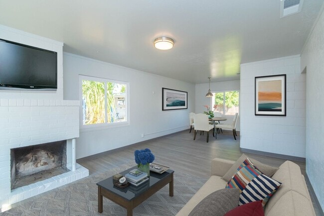 Photo - Cozy & Convenient 3 Bedroom Home with Spacious Living Areas