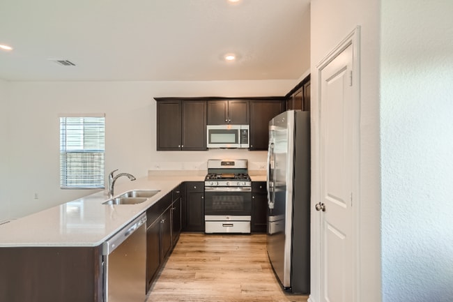 Photo - 2712 Shimsham Dr