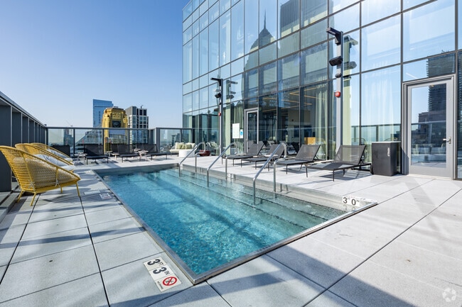 46th floor amenities