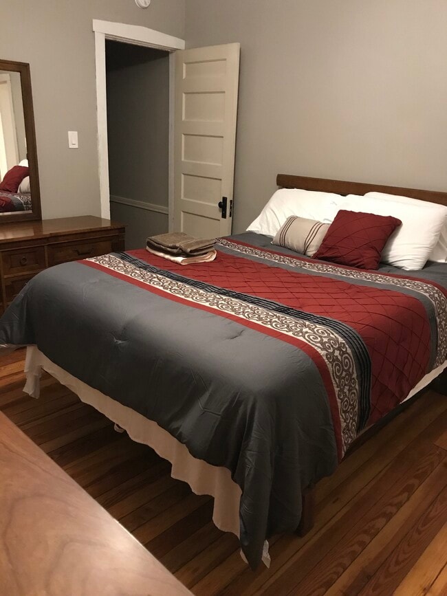 Photo - 249 E Park Blvd